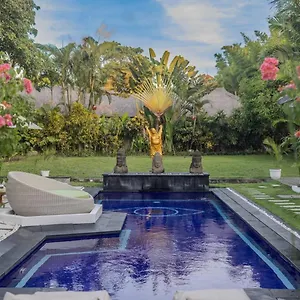 villa-arev.ubudhotelsnow.com/